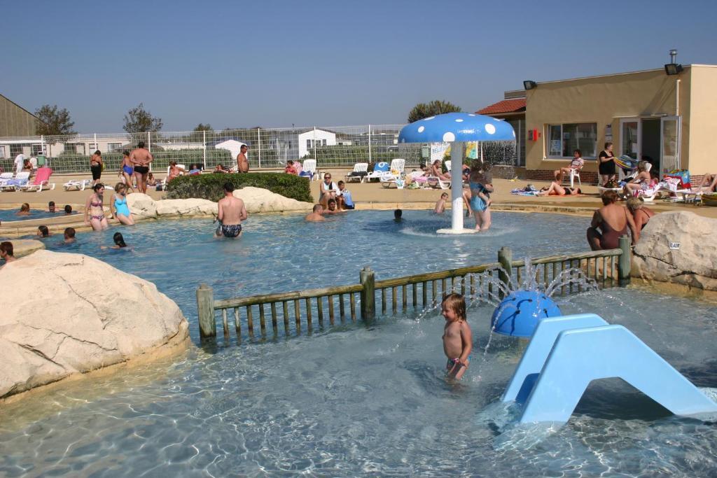 Hotellerie De Plein Air Belle Dune Berck Exterior foto